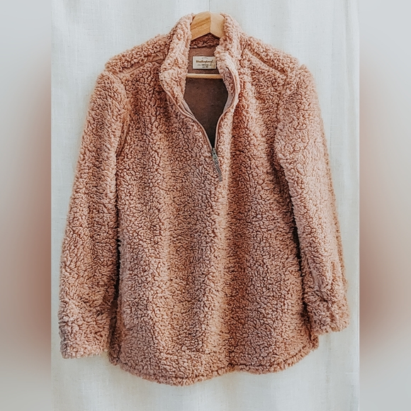 Fluffy pink sweater vest - Picture 4 of 4